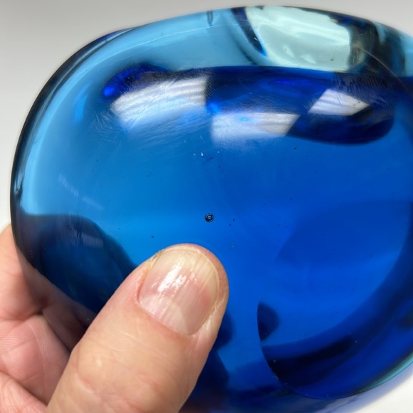 Mid Century Modern handblown Murano blue glass cigar ashtray - Picture 7 of 10